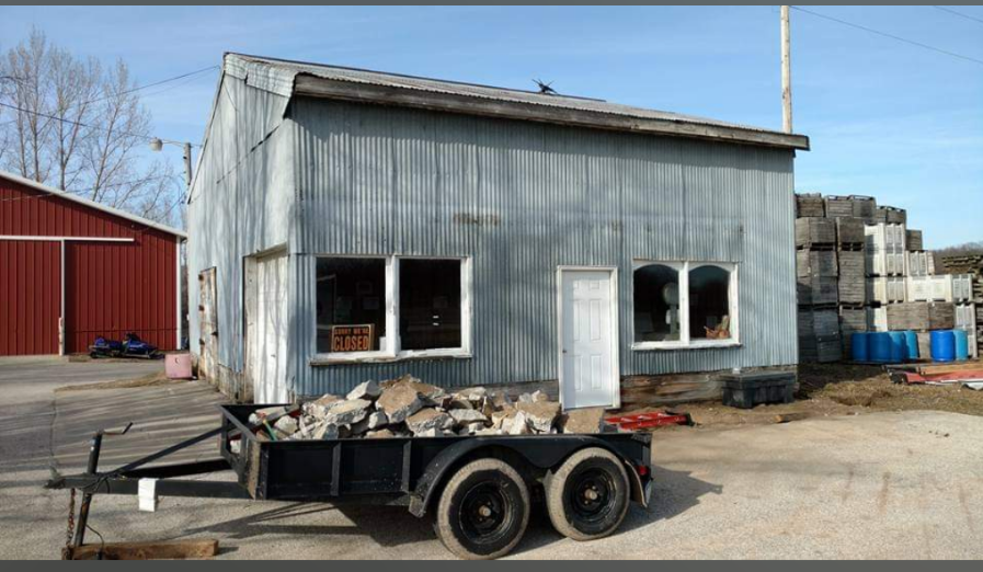 Original Bush's Farm Market building